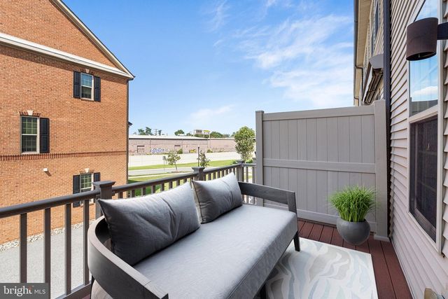 128 S NEWKIRK ST, Baltimore, MD 21224