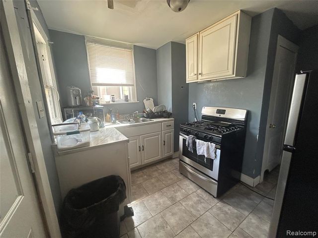 14466 Robson Street, Detroit, MI 48227