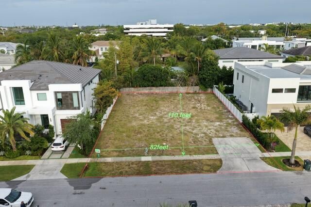1001 NE 3rd Avenue, Boca Raton, FL 33432