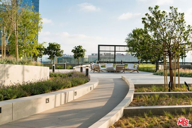 889 Francisco Street 1002, Los Angeles, CA 90017