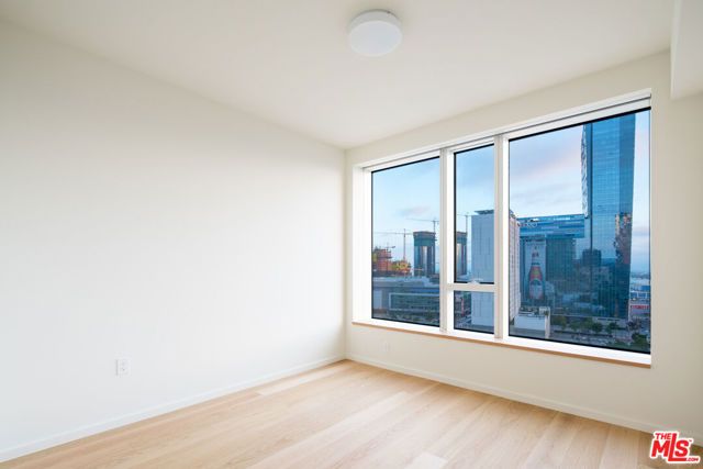 889 Francisco Street 1002, Los Angeles, CA 90017