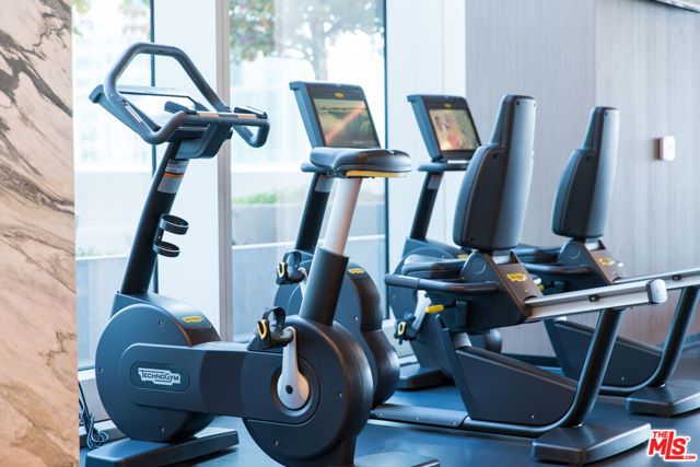 889 Francisco Street 1002, Los Angeles, CA 90017