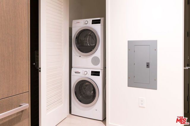 889 Francisco Street 1002, Los Angeles, CA 90017