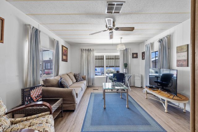 205 S HIGLEY Road 162, Mesa, AZ 85206