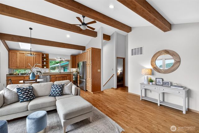 10427 Sunrise Beach Drive NW, Gig Harbor, WA 98332