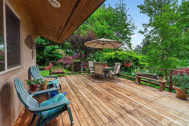 10427 Sunrise Beach Drive NW, Gig Harbor, WA 98332
