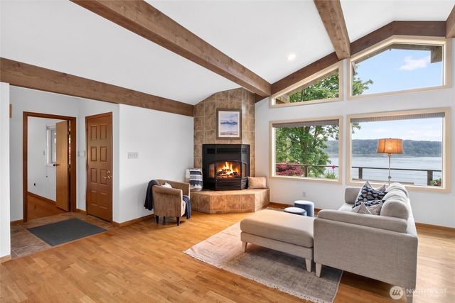 10427 Sunrise Beach Drive NW, Gig Harbor, WA 98332
