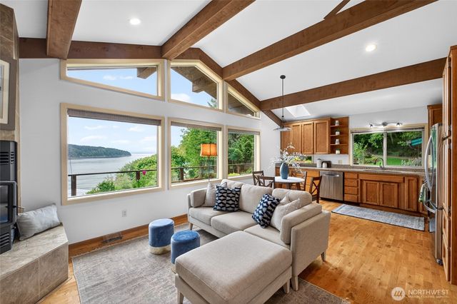 10427 Sunrise Beach Drive NW, Gig Harbor, WA 98332