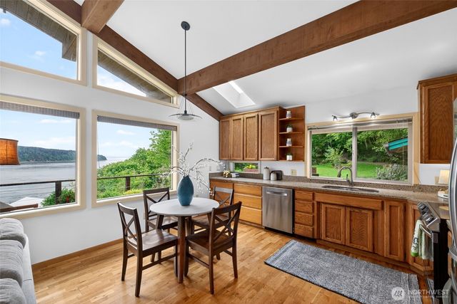 10427 Sunrise Beach Drive NW, Gig Harbor, WA 98332