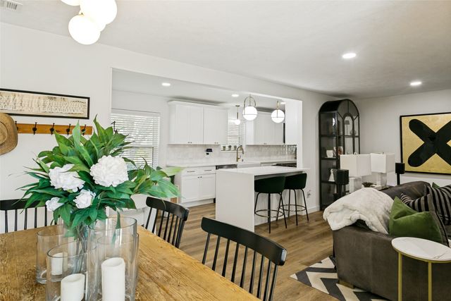 12420 Wood Manor Circle, Farmers Branch, TX 75234