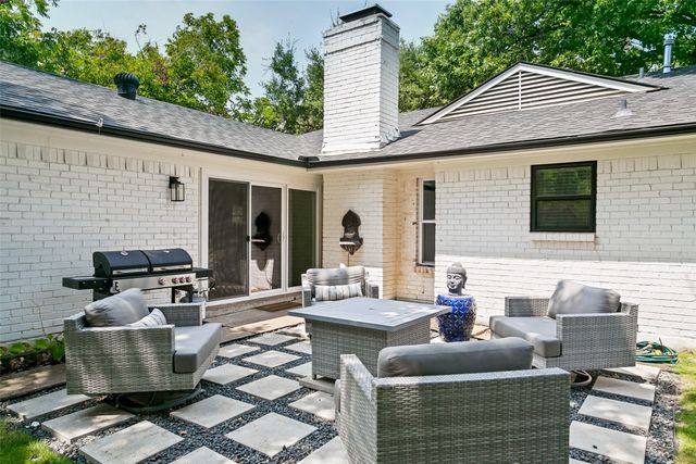 12420 Wood Manor Circle, Farmers Branch, TX 75234