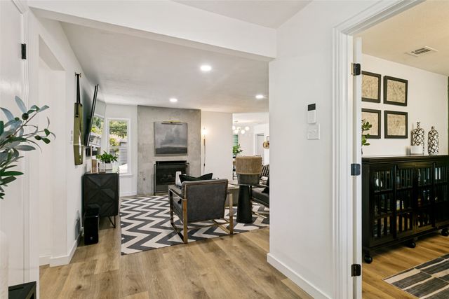 12420 Wood Manor Circle, Farmers Branch, TX 75234