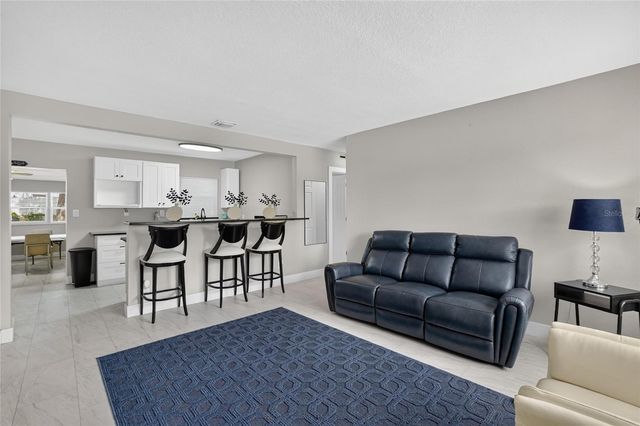 10420 N 22ND STREET, Tampa, FL 33612