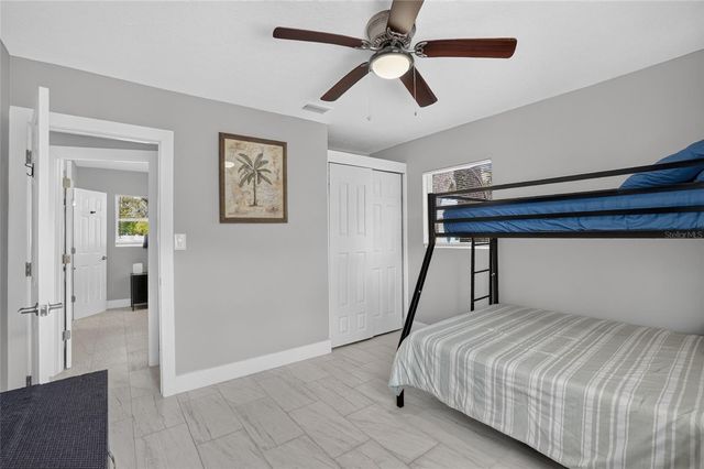 10420 N 22ND STREET, Tampa, FL 33612