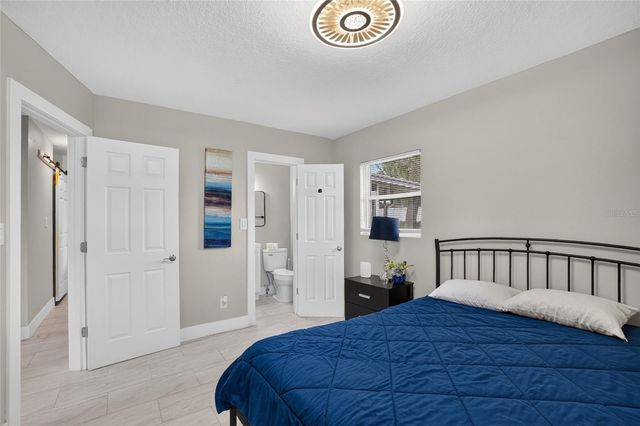 10420 N 22ND STREET, Tampa, FL 33612
