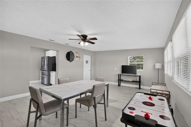 10420 N 22ND STREET, Tampa, FL 33612