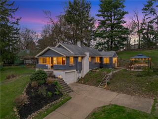 272 Spring Run Road, Moon/crescent Twp, PA 15046