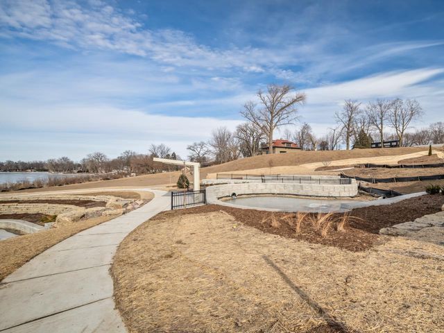 214 Lakeview Lane, Beaver Dam, WI 53916