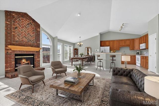 326 Villa Tuscany Court 7B, O'fallon, MO 63366