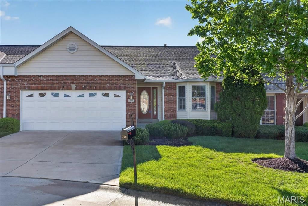 326 Villa Tuscany Court 7B, O'fallon, MO 63366