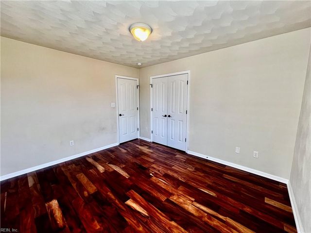 5152 Whitaker PL, Virginia Beach, VA 23462