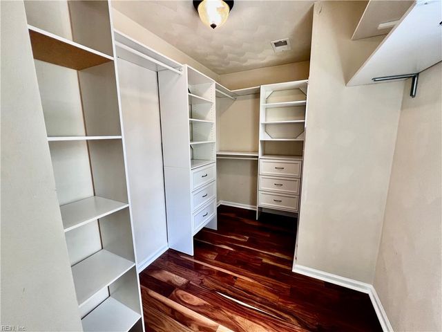 5152 Whitaker PL, Virginia Beach, VA 23462