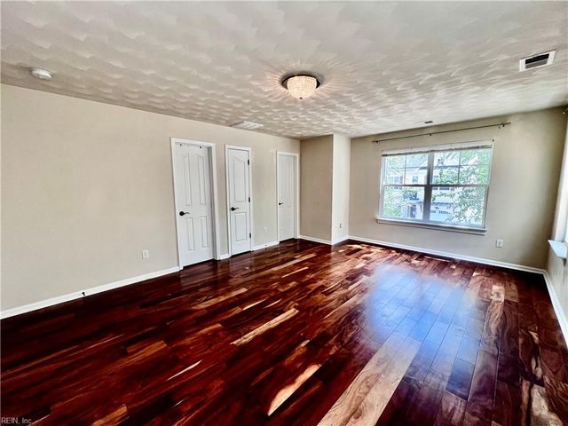 5152 Whitaker PL, Virginia Beach, VA 23462