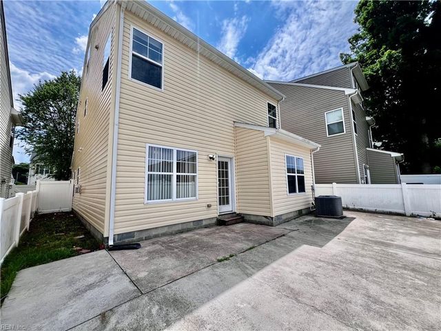 5152 Whitaker PL, Virginia Beach, VA 23462