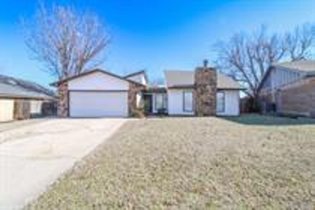 8900 N Shannon Avenue, Oklahoma City, OK 73132