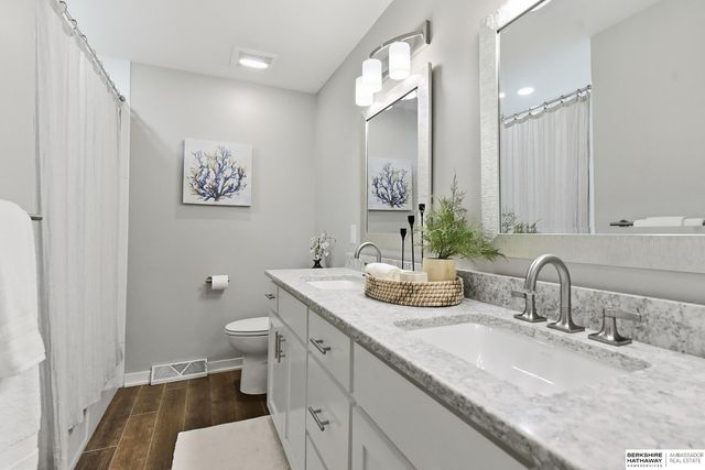 527 Waterloo Drive, Waterloo, NE 68069