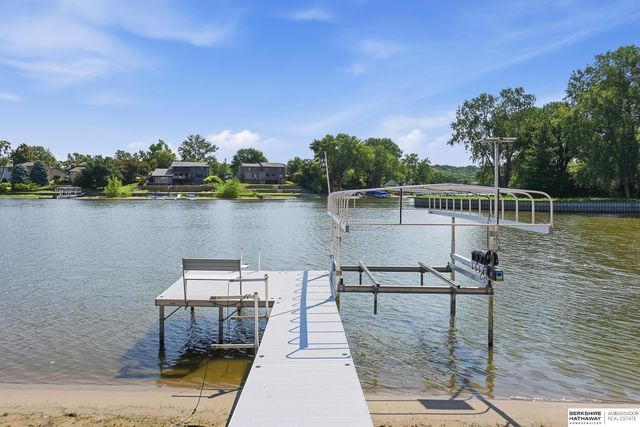 527 Waterloo Drive, Waterloo, NE 68069