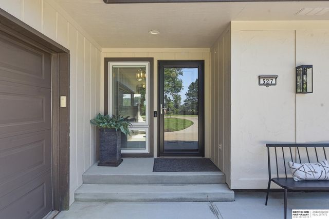 527 Waterloo Drive, Waterloo, NE 68069