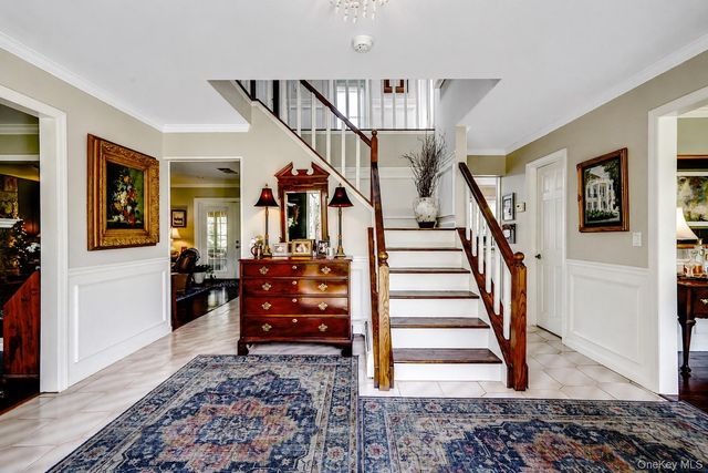 10 Mink Lane, East Setauket, NY 11733