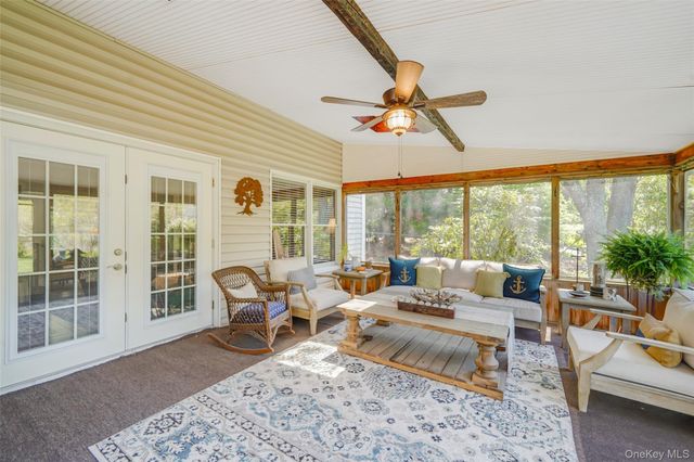 10 Mink Lane, East Setauket, NY 11733