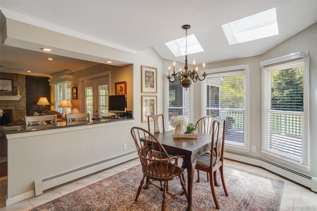 10 Mink Lane, East Setauket, NY 11733