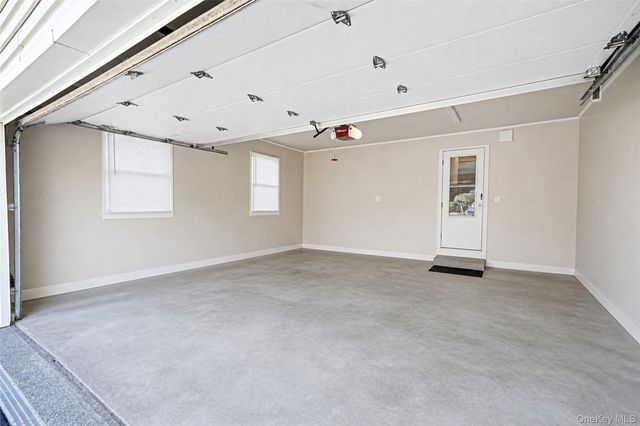 10 Mink Lane, East Setauket, NY 11733