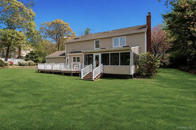 10 Mink Lane, East Setauket, NY 11733