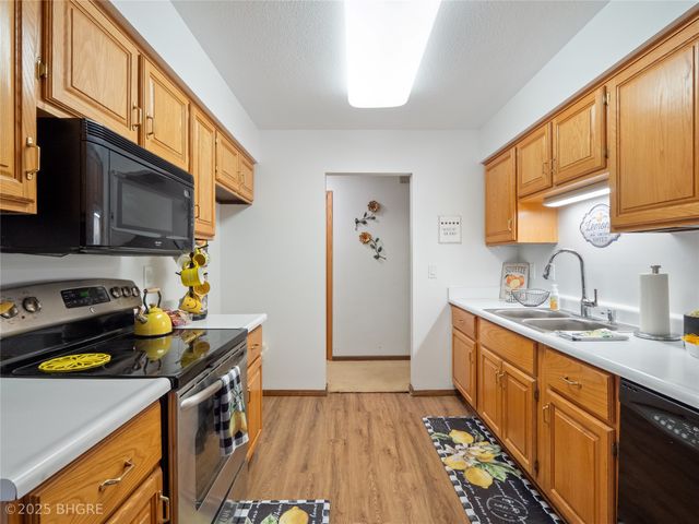 3113 Pleasant Street, West Des Moines, IA 50266