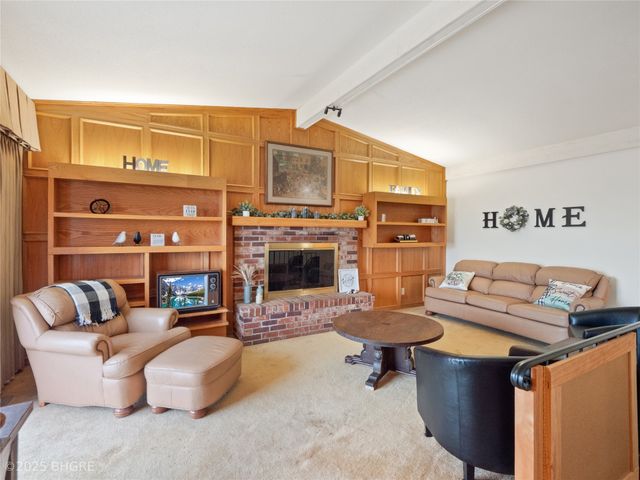 3113 Pleasant Street, West Des Moines, IA 50266