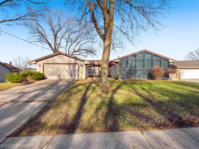 3113 Pleasant Street, West Des Moines, IA 50266