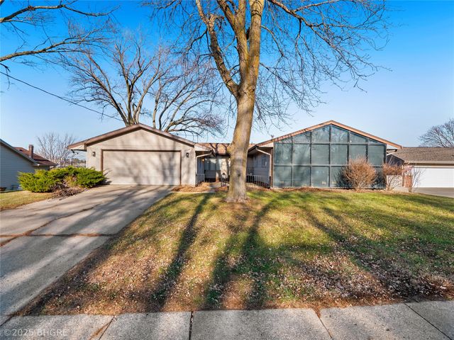 3113 Pleasant Street, West Des Moines, IA 50266