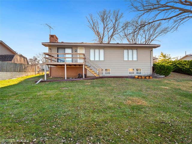 3113 Pleasant Street, West Des Moines, IA 50266