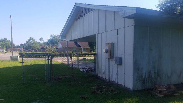 678 Meadow Drive, D'iberville, MS 39540