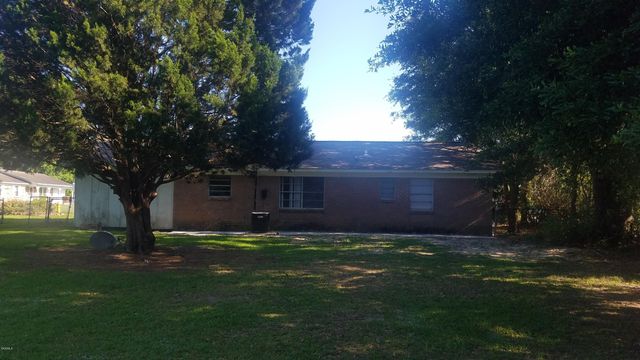 678 Meadow Drive, D'iberville, MS 39540