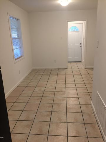 678 Meadow Drive, D'iberville, MS 39540