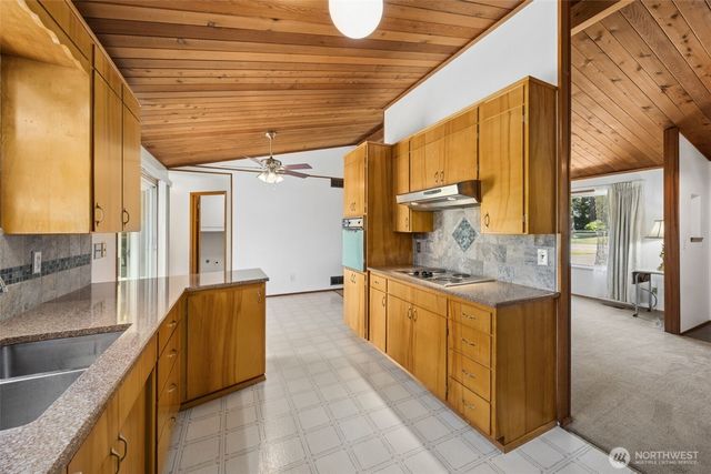 12502 Bingham Avenue E, Tacoma, WA 98446