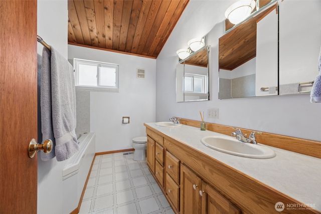 12502 Bingham Avenue E, Tacoma, WA 98446