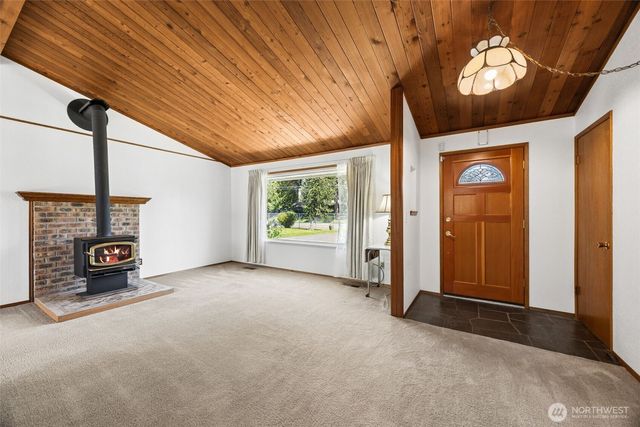 12502 Bingham Avenue E, Tacoma, WA 98446