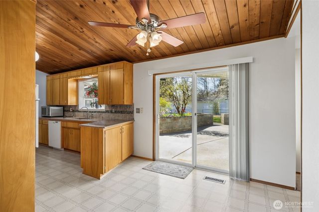 12502 Bingham Avenue E, Tacoma, WA 98446