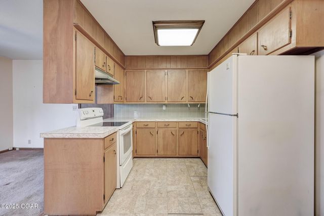 2714 S Minnesota Avenue, Joplin, MO 64804